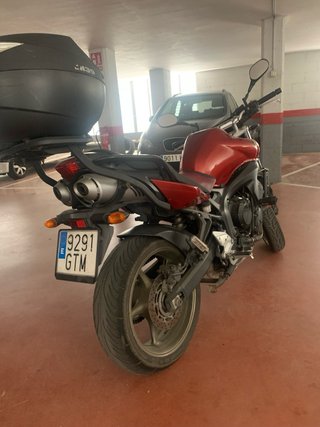 Yamaha FZ6 S2 Naked Roja y Negra