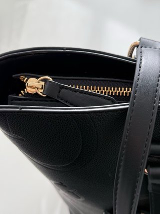 Bolso Guess Negro