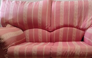 Sofá Cama de Tela Rosa