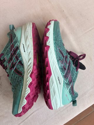 Zapatillas ASICS Gel-Trabuco Mujer Talla