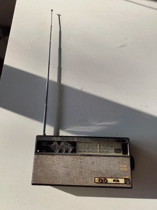 Radio Portatile Vintage Sanyo 3 Band