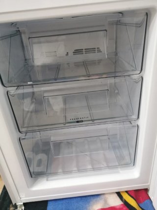 Cajones y baldas de nevera Combi Integrable AEG