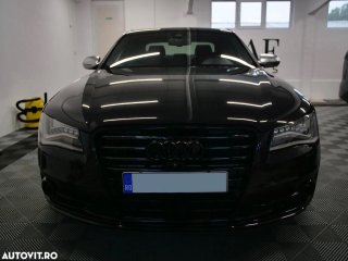 Audi S8 2013