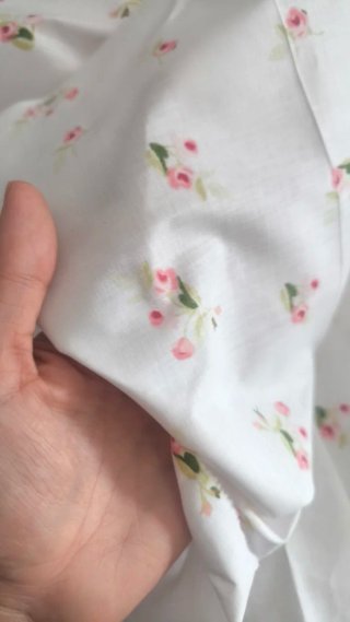 Retal de Tela de Algodón con Estampado Floral