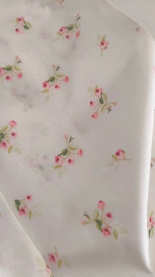 Retal de Tela de Algodón con Estampado Floral
