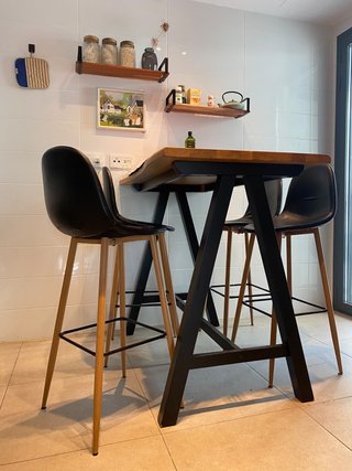 Taburete Alto Cocina Cuero y Madera. Sillas altas