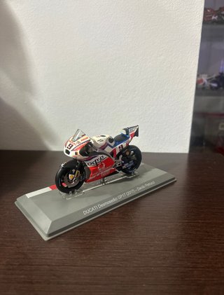 Maqueta Moto DUCATI Desmosedici GP17