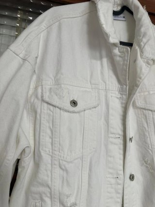 Cazadora vaquera blanca Zara