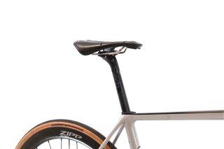 Bicicleta Aurum Magma Essentia AXS 12V t.52 Reacondicionada