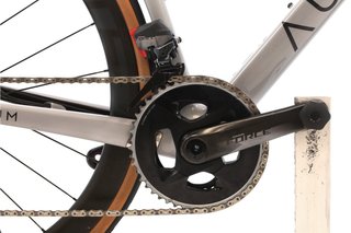 Bicicleta Aurum Magma Essentia AXS 12V t.52 Reacondicionada