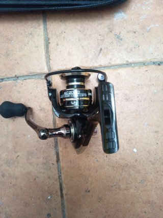 Carrete de pesca Deukio AC2000