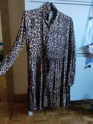 Vestido estampado leopardo Stradivarius Talla L