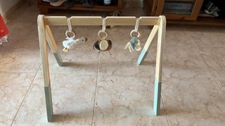 Arco de juegos para bebé con juguetes