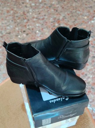 Botines de Piel Kelara Negros Talla 40