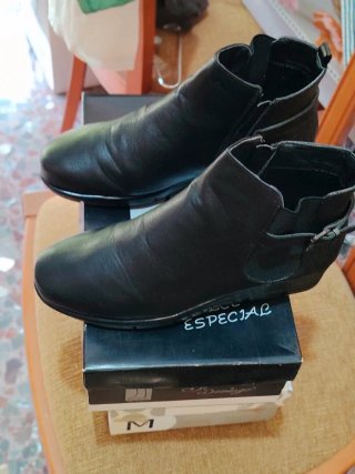 Botines de Piel Kelara Negros Talla 40