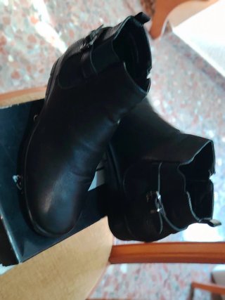 Botines de Piel Kelara Negros Talla 40