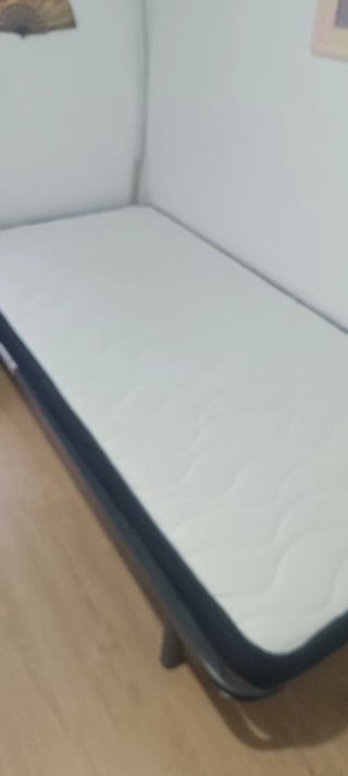 Somier y colchón reversible 90x190 casi nuevos.