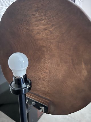 Lámpara de pie de diseño madera y metal
