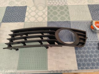 Embellecedor Rejilla Delantera Seat Ibiza NUEVO