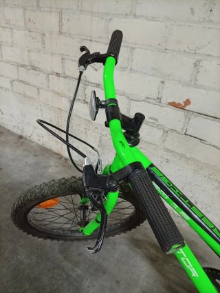 Bicicleta infantil 20 pulgadas Atractor verde