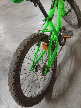 Bicicleta infantil 20 pulgadas Atractor verde