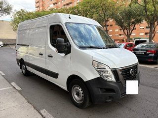 Nissan NV400 2022