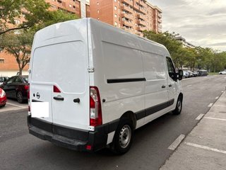 Nissan NV400 2022