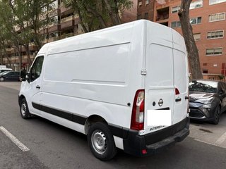 Nissan NV400 2022