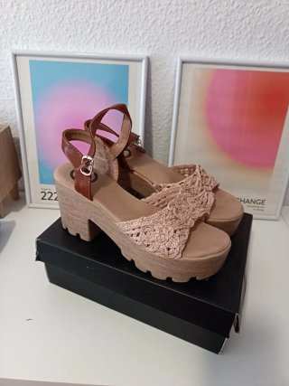 Sandalias Plataforma Rosa y Marrón