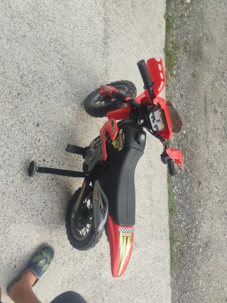 Moto Feber a batería sin cargador