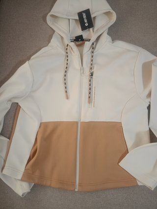 Sudadera Hi-Tec Blanca y Beige nueva
