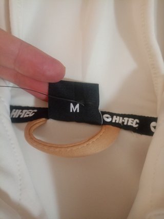 Sudadera Hi-Tec Blanca y Beige nueva