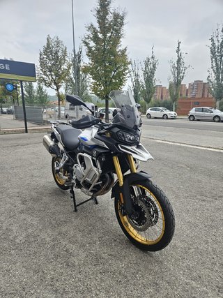 Voge 900 DSX Adventure