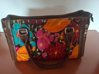 Bolso Piel Marrón Bordado Flores