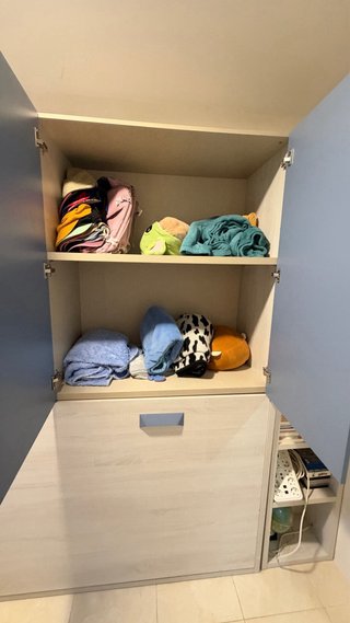 Habitación completa con cama abatible