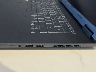 PORTATIL GAMING GIGABYTE AMD RYZEN 7 260 32GB 5070