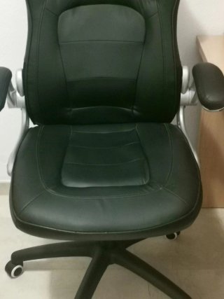 Silla de oficina ergonómica negra