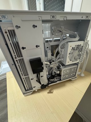 PC GAMING 7800X3D RX 79070XT 32GB CON EXTRAS