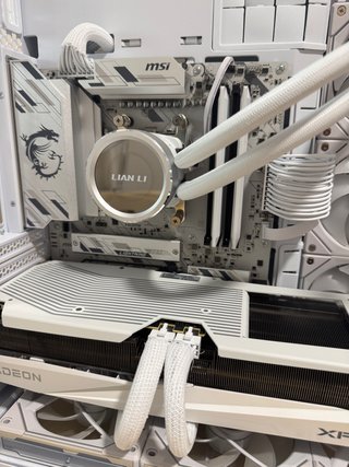 PC GAMING 7800X3D RX 79070XT 32GB CON EXTRAS