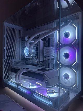 PC GAMING 7800X3D RX 79070XT 32GB CON EXTRAS