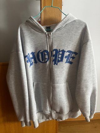 Sudadera con cremallera gris