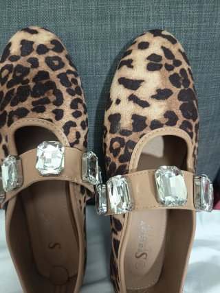 Bailarinas con estampado de leopardo y pedrería