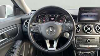 Mercedes-Benz CLA Shooting Brake 180 90 kW (122 CV)