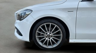 Mercedes-Benz CLA Shooting Brake 180 90 kW (122 CV)