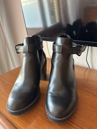 Botines Zara Tacón Negro