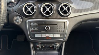Mercedes-Benz CLA Shooting Brake 180 90 kW (122 CV)