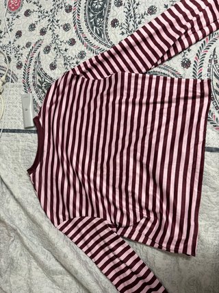 Jersey de rayas rosa y morado