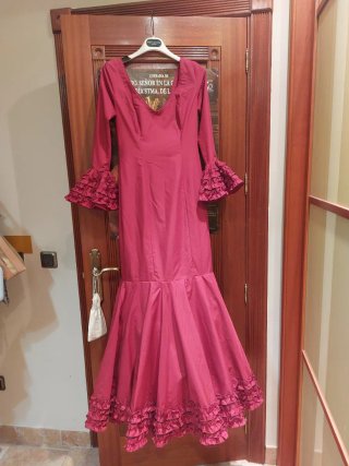 Vestido Flamenca burdeos Volantes