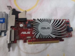Lote 2 Tarjetas Gráficas PC: Gigabyte 210 + Asus