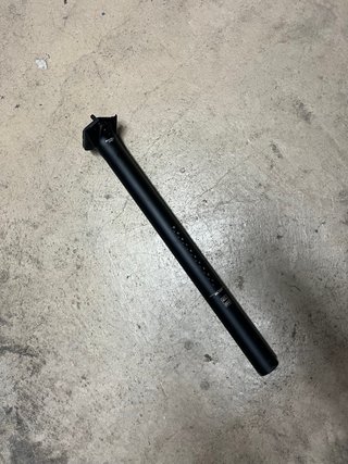 Tija Syncros 31.6mm - 400mm Negra